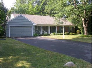 81 Danbury Cir S, Rochester, NY 14618