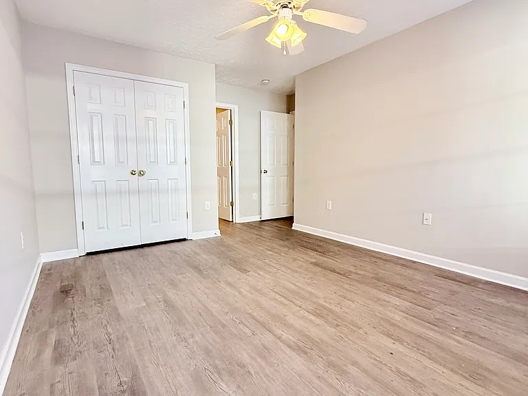 52 Linsey Ct — Photo 32