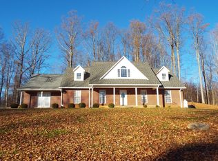 634 Bluejay St, Cedar Bluff, VA 24609