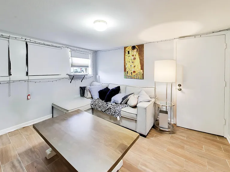 5057 W Dakin St #G — Photo 5