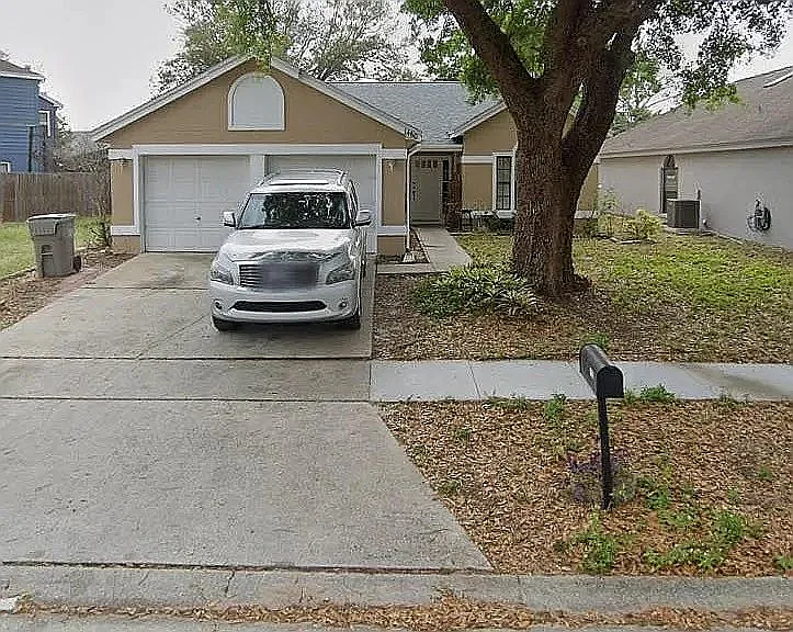 1460 Margarete Crescent Dr — Photo 1