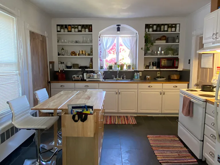 70 Cutler St #2 — Photo 2
