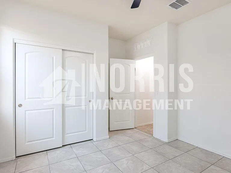 1153 E Gabrilla Dr — Photo 19