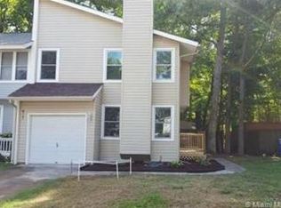 617 Pine Bnd, Chesapeake, VA 23320
