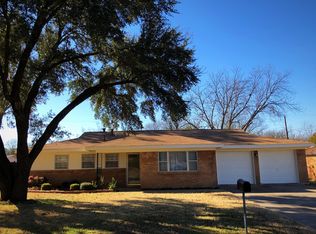 1208 John Reagan St, Benbrook, TX 76126