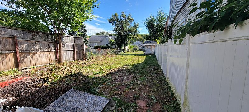3rd image of 786 4th Avenue