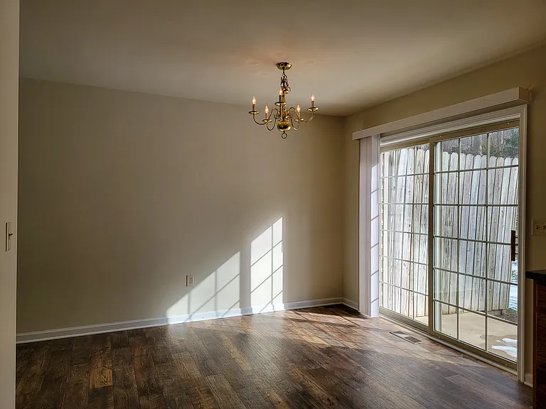 542 Indian Rock Cir — Photo 12