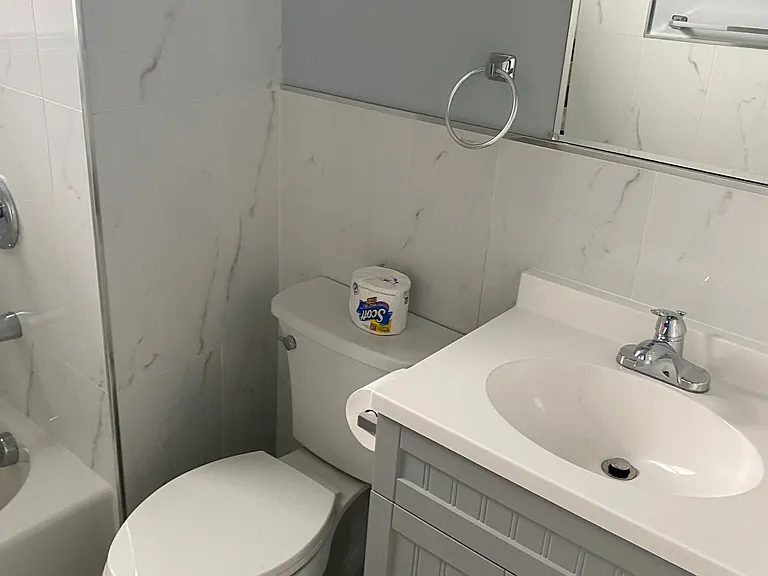 105 W 17th St #2F — Photo 8
