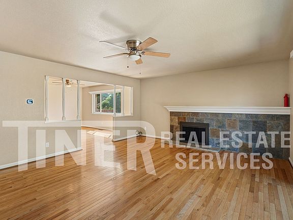 3rd image of 6138 Cherrelyn Way