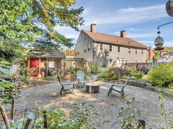 29 Water St #29, Concord, MA 01742