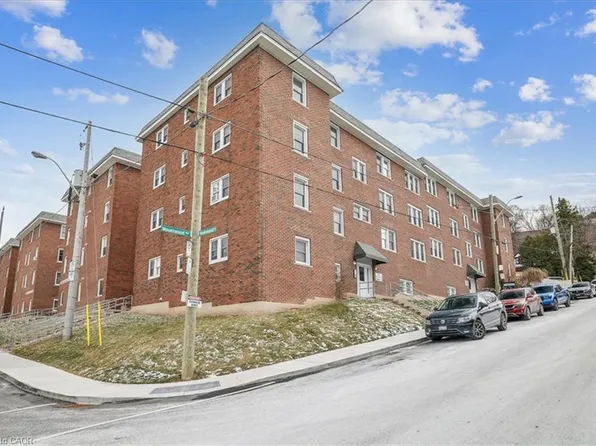 21 Mountwood Ave #6, Hamilton, ON L8N 2G8