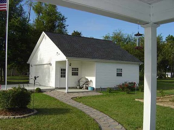 5th image of 107 Shayce Ln