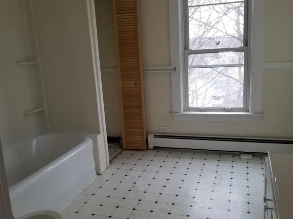 (undisclosed Address), Fitchburg, MA 01420