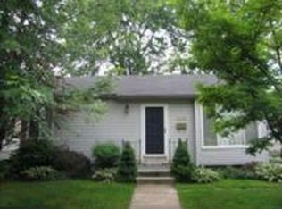 2322 Barrett Ave, Royal Oak, MI 48067