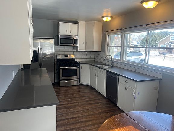 2nd image of 718 S Ramsey Ave