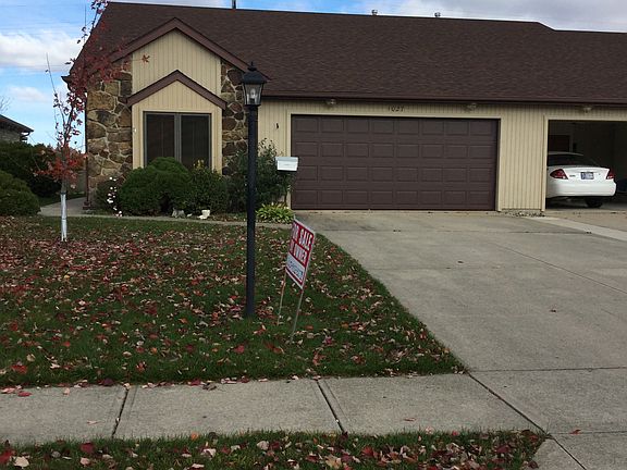 Lawn maintained by Assoc