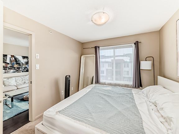4th image of 340 Windermere Rd NW #403