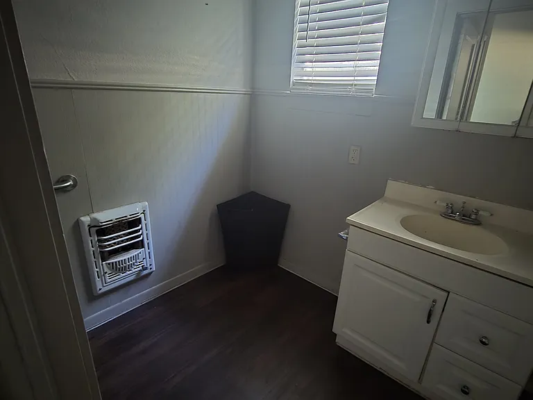 1009 N Preston St — Photo 17