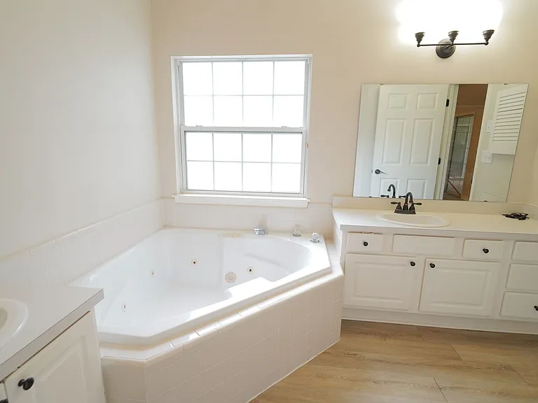 5370 Appledore Ln — Photo 22