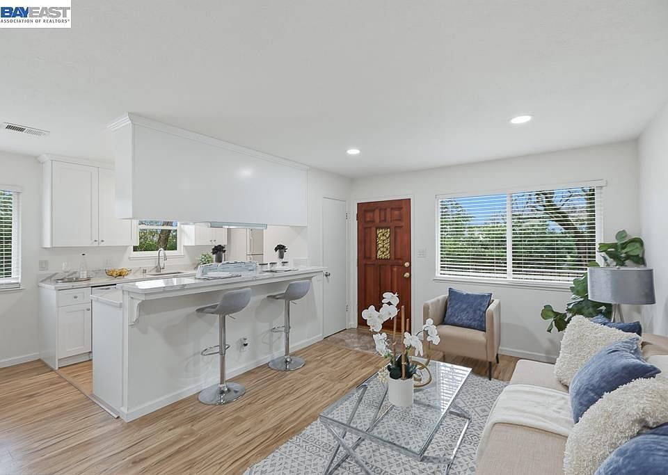 1st image of 2204 Segundo Ct APT 4