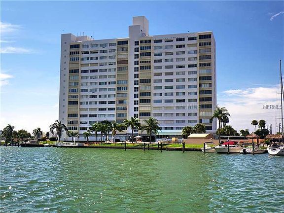 3rd image of 31 Island Way APT 1405