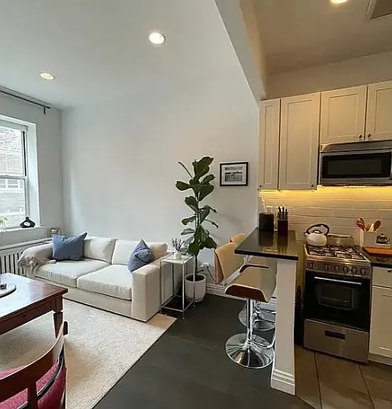 315 W 75th St #3F — Photo 2