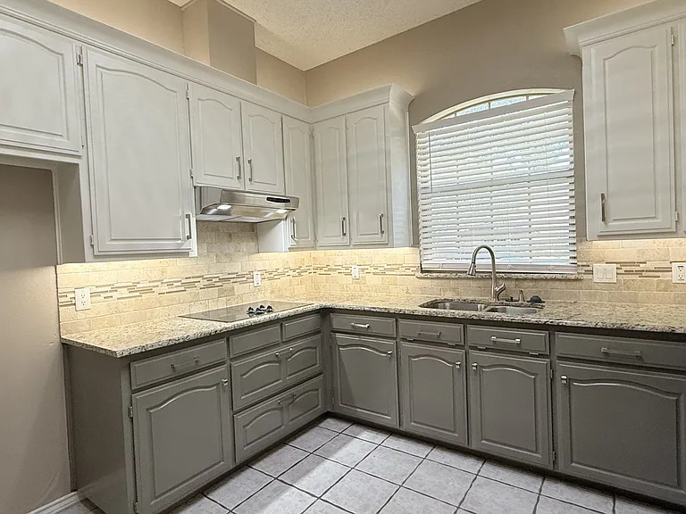 2709 Serenade Ct — Photo 9
