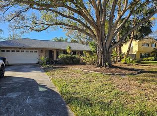 5230 Venetian Blvd NE, Saint Petersburg, FL 33703