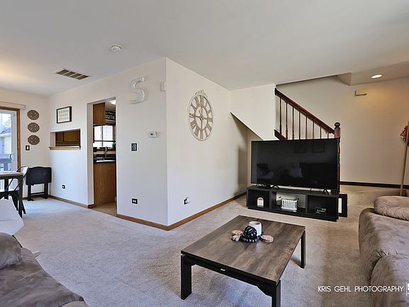 3rd image of 2755 N Augusta Dr