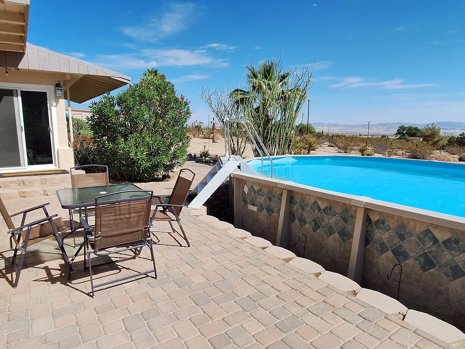 4 bed, 1843 sqft, $2,300 — Photo 3