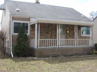 923 W Farnum Ave, Madison Heights, MI 48071