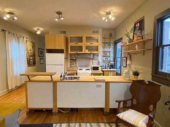 5th image of 916 E Missouri Ave #2