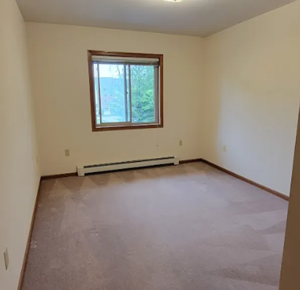 710 Monroe St — Photo 5