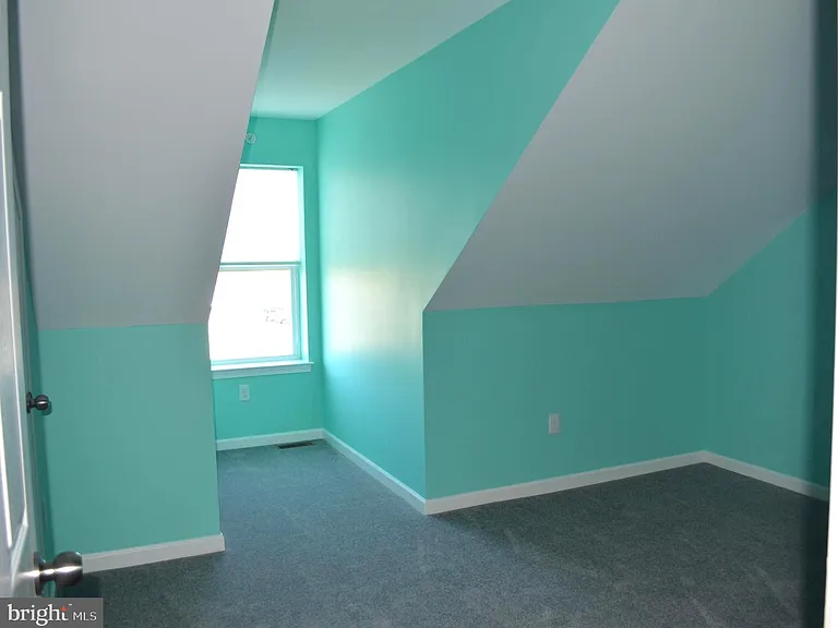 327 S Adams St — Photo 22