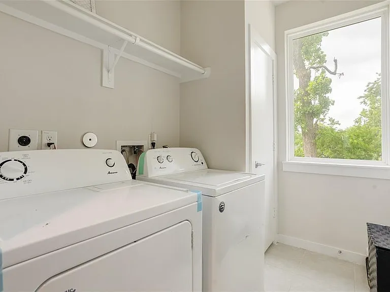 4625 Mallow St — Photo 21