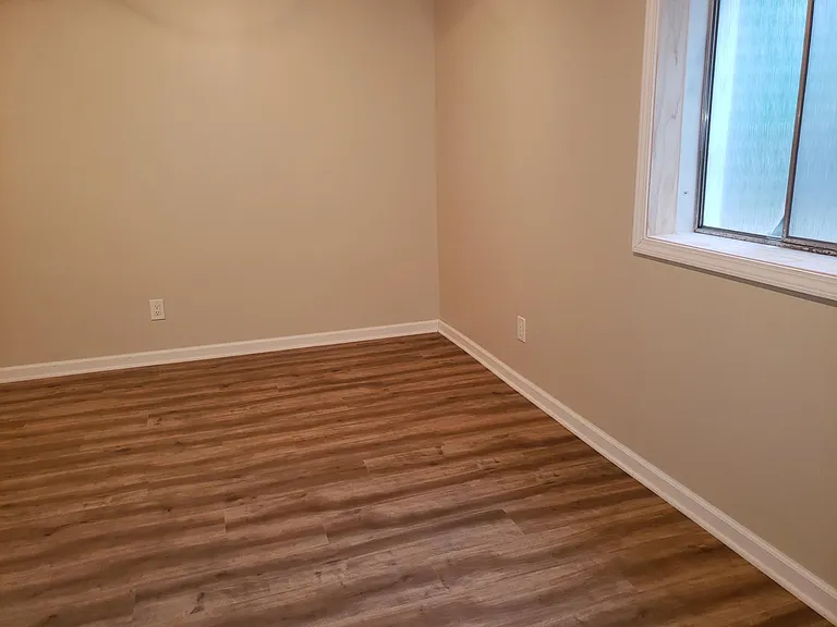 770 Waterford Ct — Photo 15