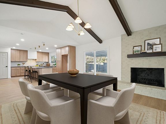 3rd image of 5403 Fairmont Cir