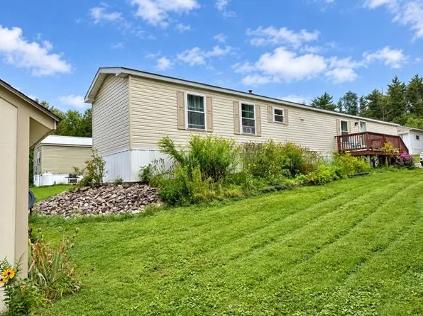 2 Parker Avenue, Raymond, NH 03077