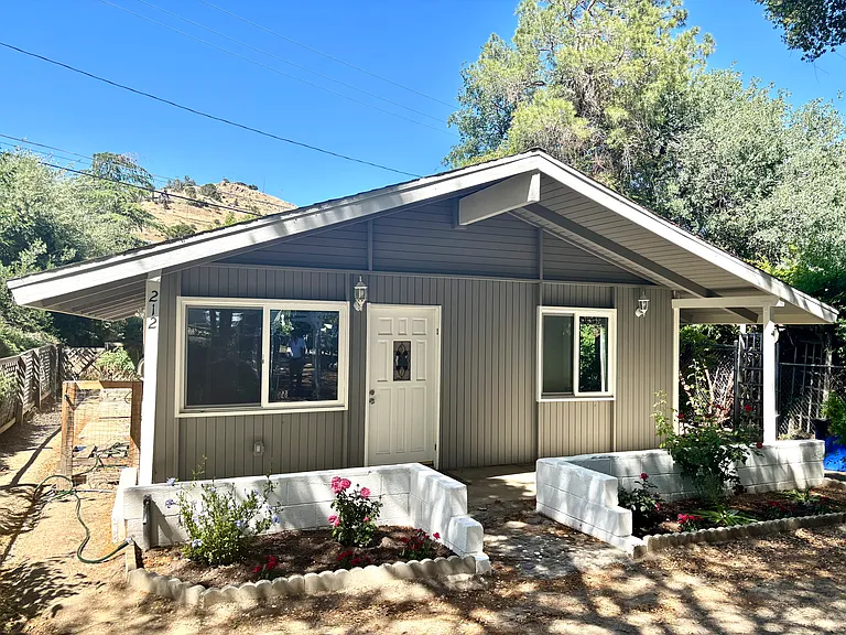 212 Woodland Dr — Photo 32