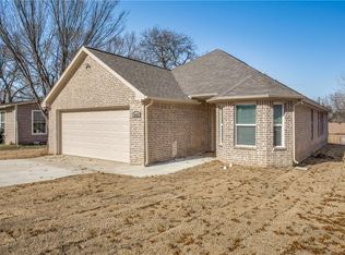 8128 Downe Dr, White Settlement, TX 76108