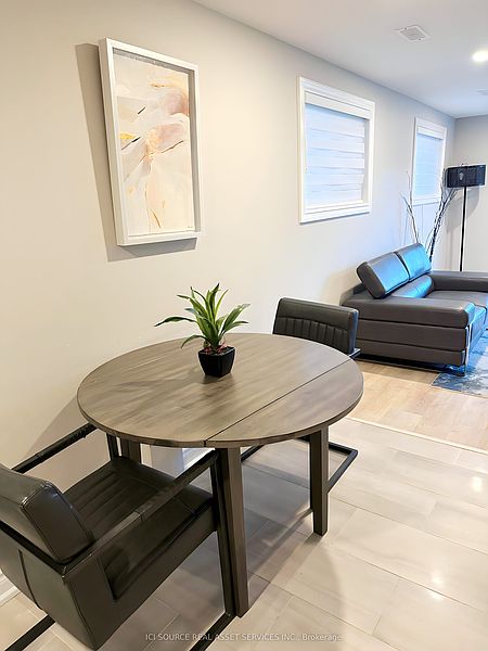 Peterborough House for rent - 2 Bedrooms — photo 20