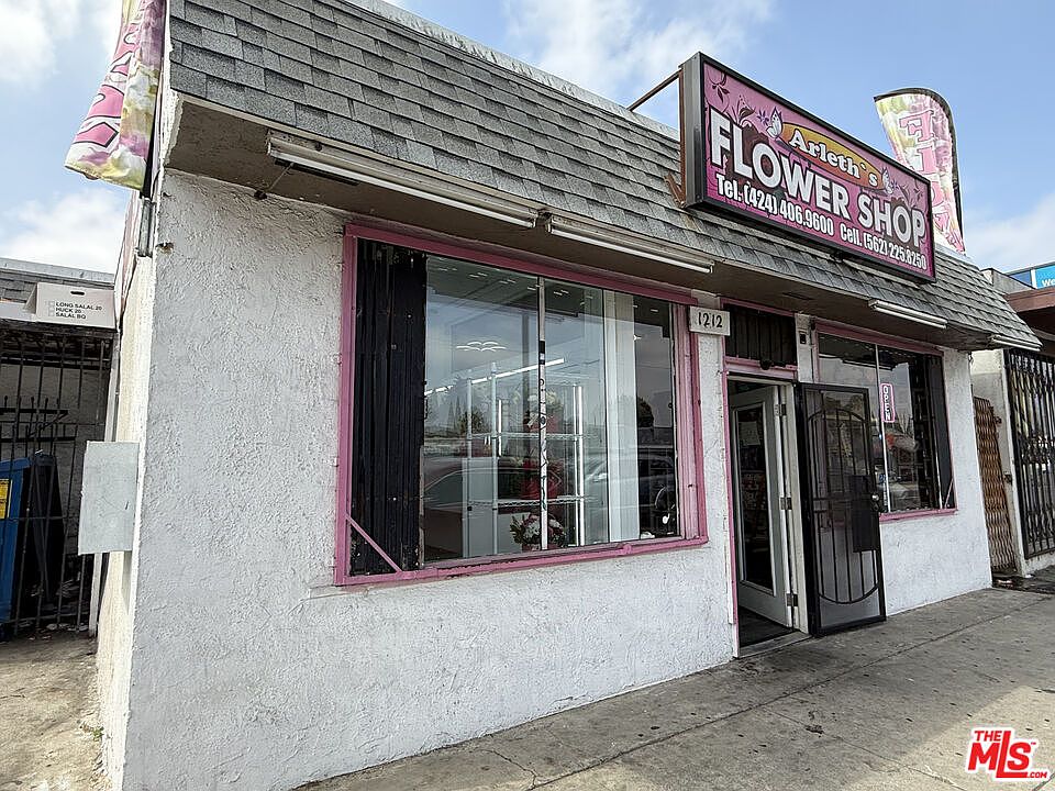 1st image of 1212 E Rosecrans Ave