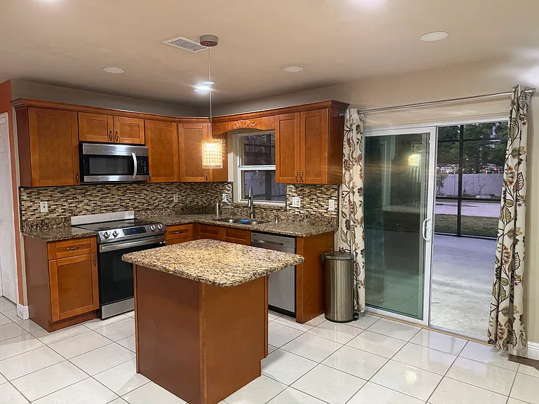 8835 Key West Cir — Photo 17