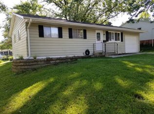 935 S 5th St, Marion, IA 52302
