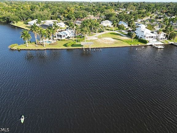 4th image of 4567 E Riverside Dr