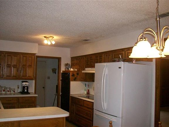 2nd image of 3621 Shady Park Dr