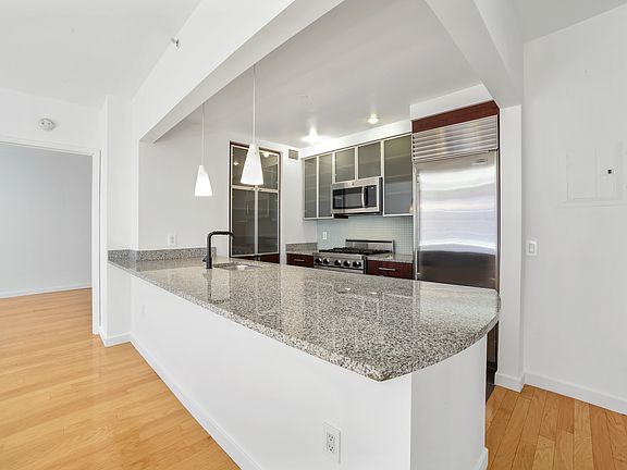 3rd image of 555 W 23rd St #Nt11j