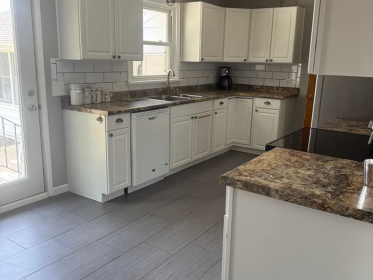 745 Forde Ave — Photo 15