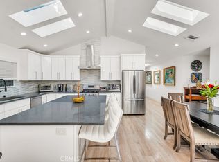 18016 Collins St, Encino, CA 91316