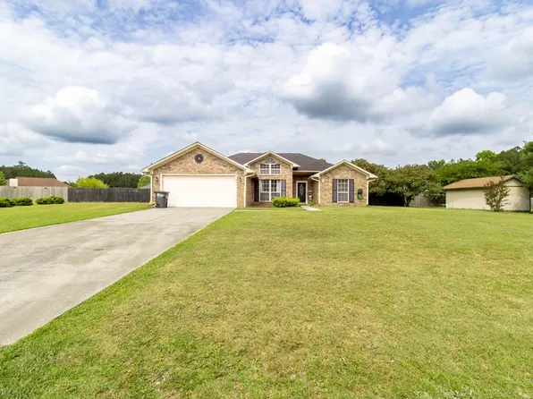 32 W Daryl Dr, Hinesville, GA 31313